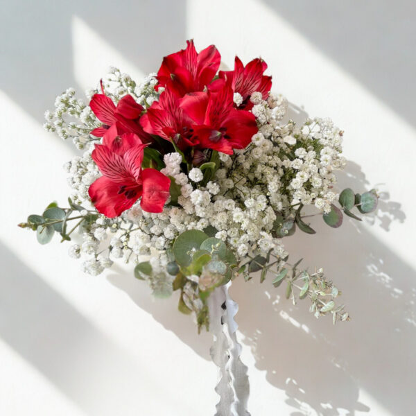 RAMO DE NOVIA ASTROEMERIAS Y PANICULATA| Vida Floristería en Torrevieja