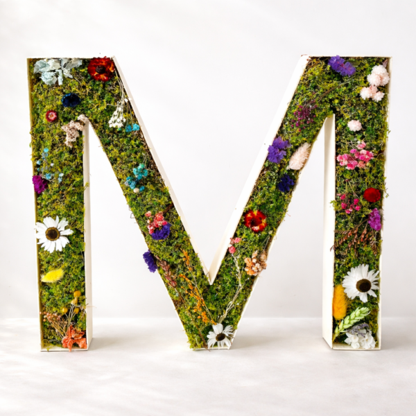 Letra personalizada con flores secas y preservadas-Vida Floristeria Torrevieja