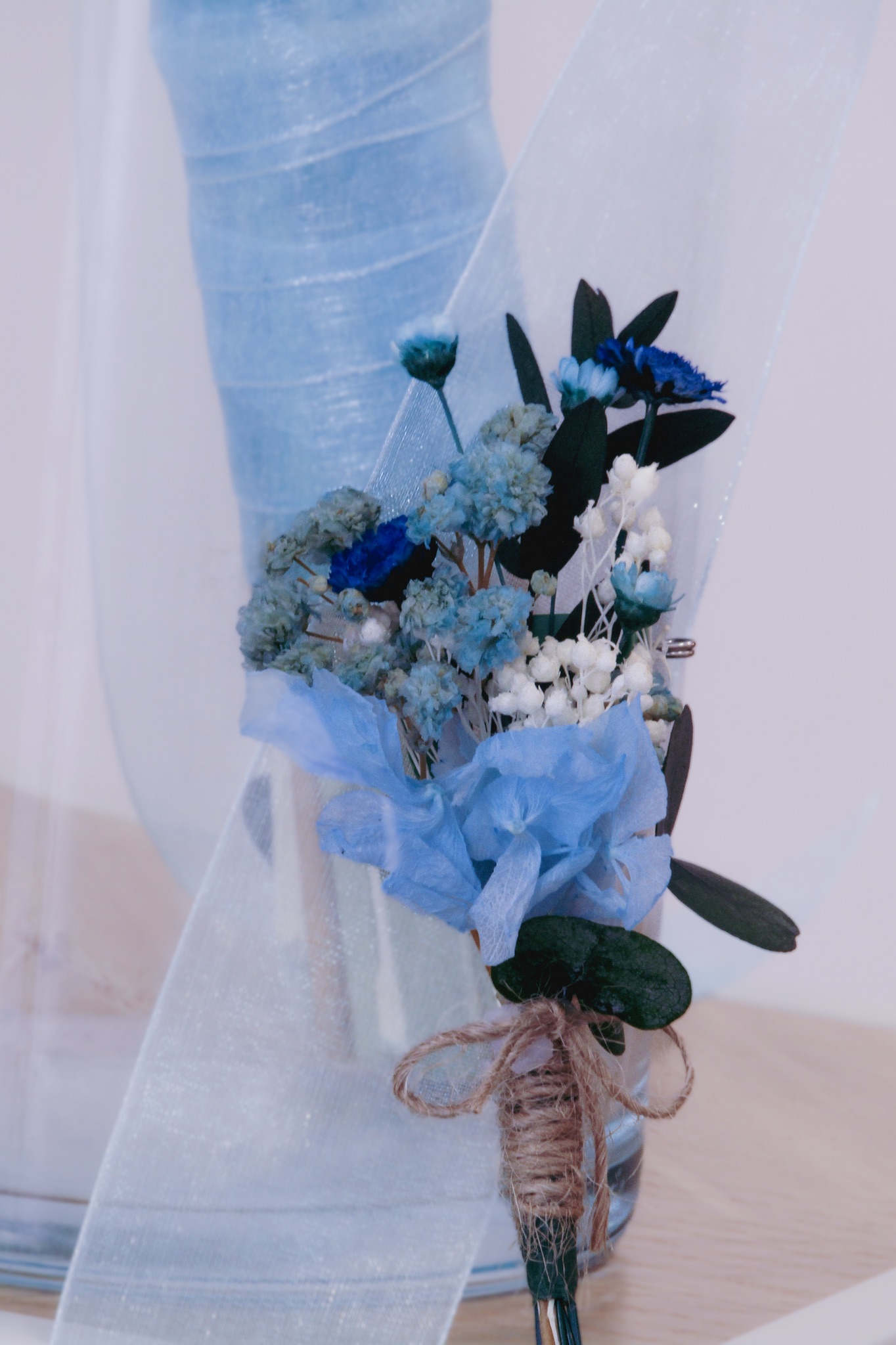 RAMO DE NOVIA TONOS AZULES FLORES SECAS Y PRESERVADOS| Vida Floristería en Torrevieja - Imagen 2