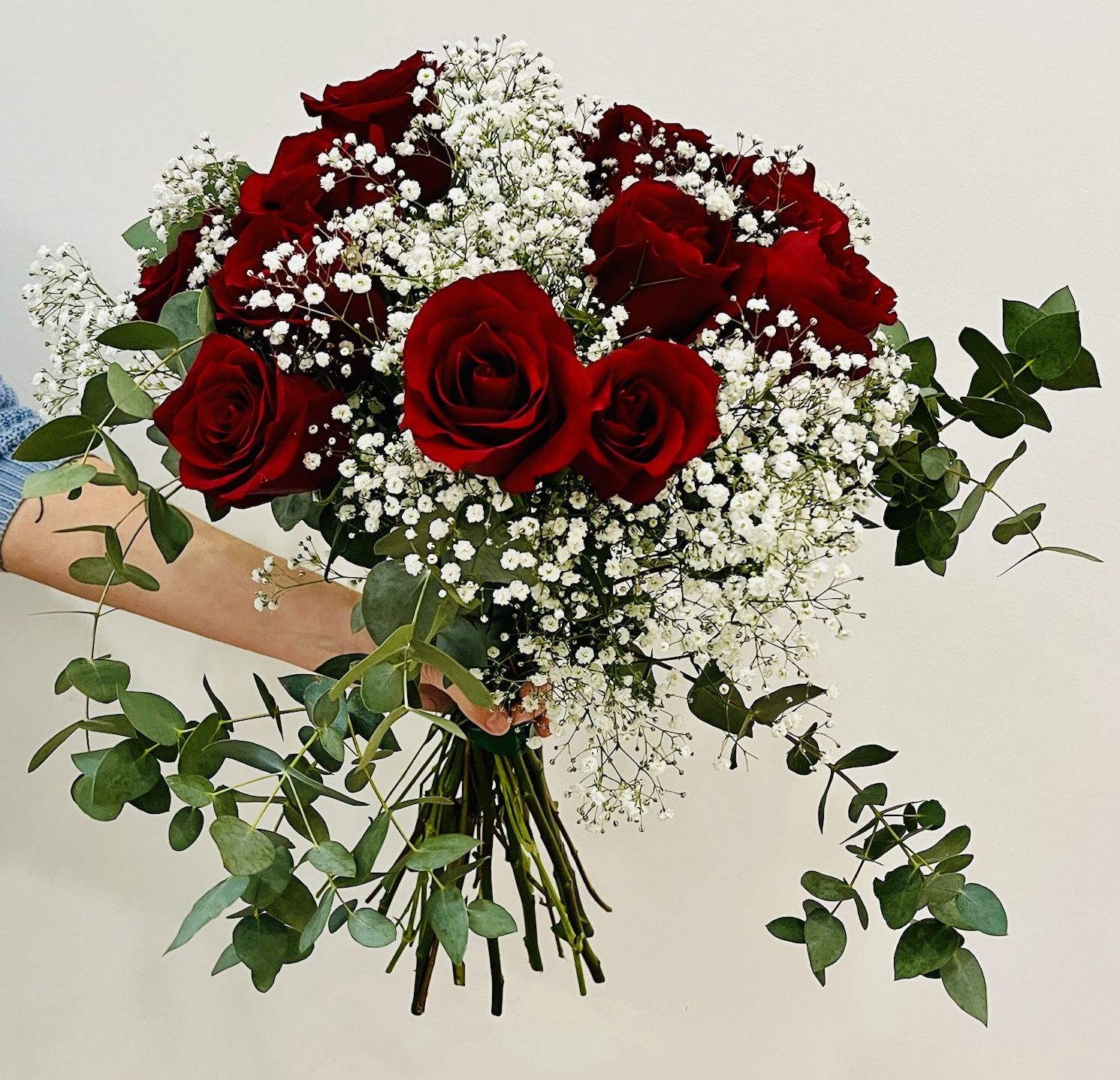 RAMO DE ROSAS LLAMA ETERNA | Floristería Vida en Torrevieja