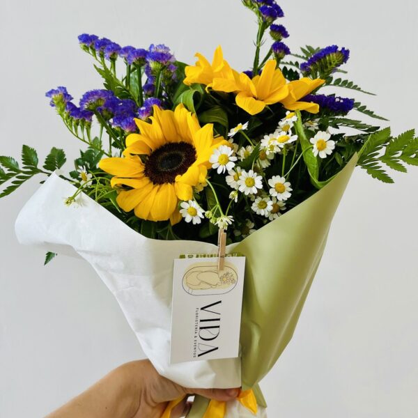 RAMO DE FLORES SOL | Floristería Vida en Torrevieja
